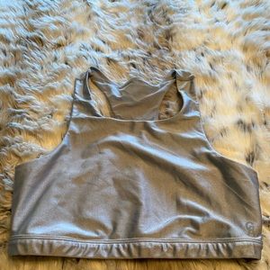 Good American workout top!